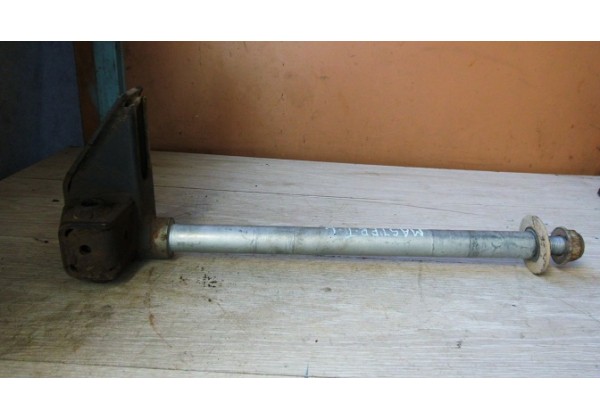 Болт переднього ричага правий Renault Master II, 7700308893